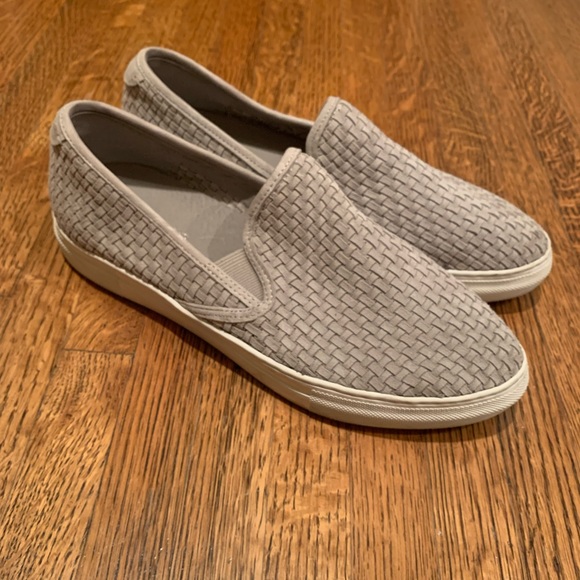 Grey J slides. - Picture 1 of 2